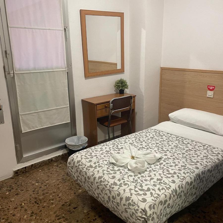 Hostal Milmarcos Zaragoza Exterior foto
